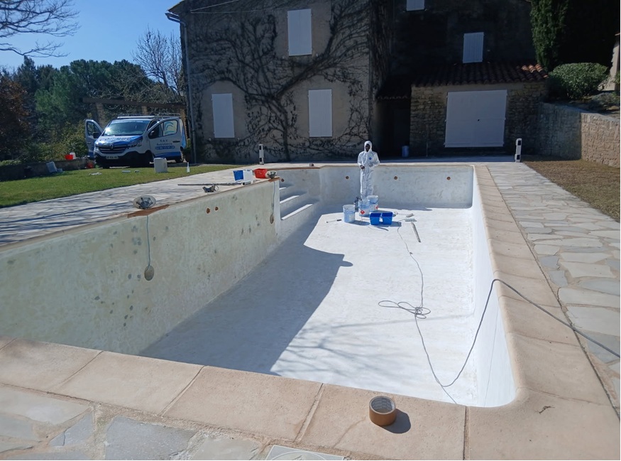 Rénovation piscine béton en polyester3