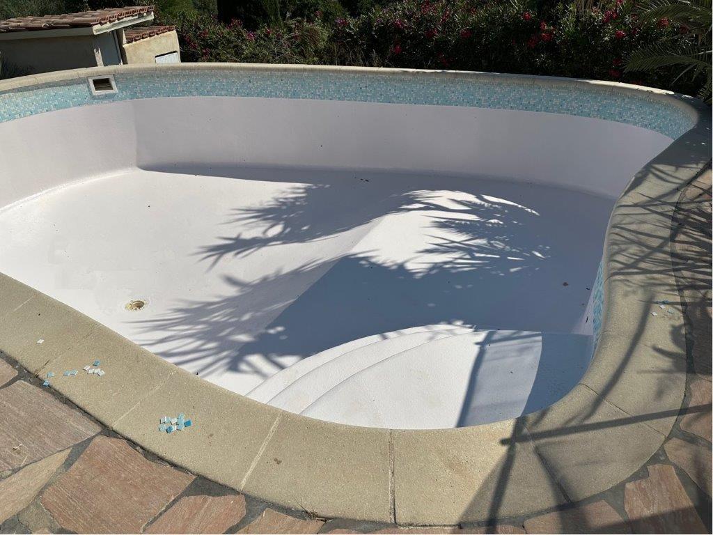 Rénovation polyester piscine béton à Hyeres